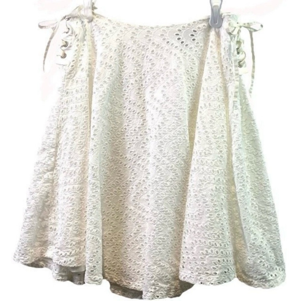 Express Womens Skirt White Cotton Eyelet Skater Corset Tie Sides Coquette Sz 00